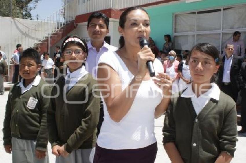 EDUARDO RIVERA ENTREGÓ DESAYUNADOR