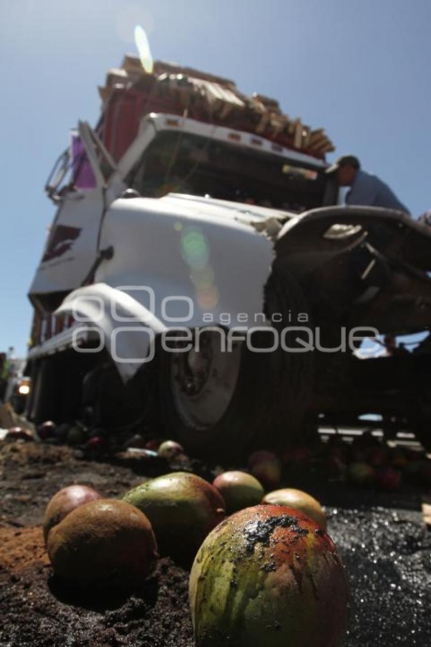 MUERE EN CHOQUE CONTRA TRAILER EN AUTOPISTA