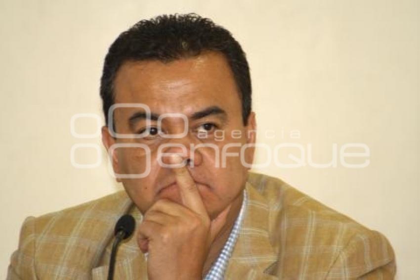 MARIO RINCÓN