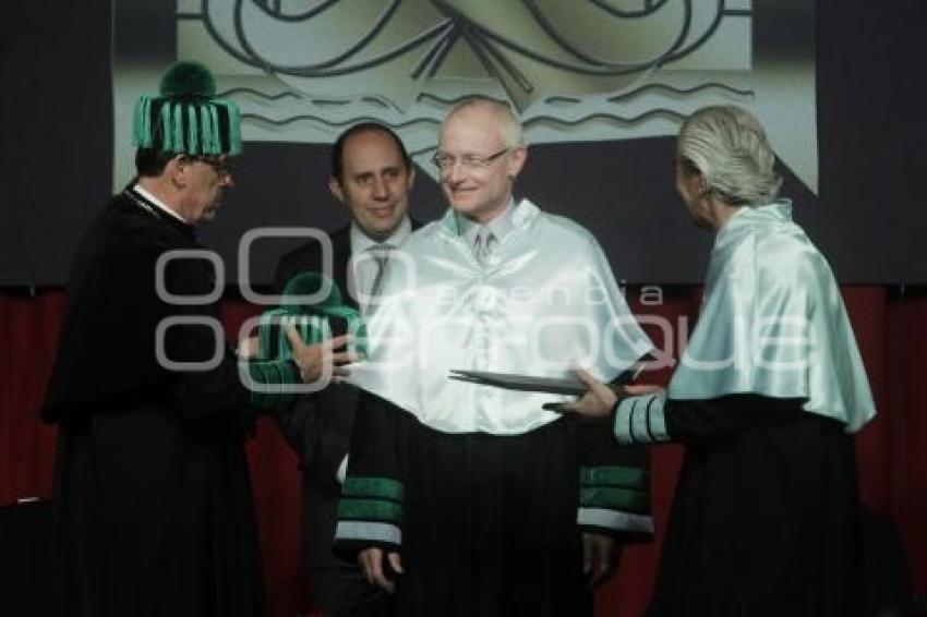 UPAEP . HONORIS CAUSA . PORTER