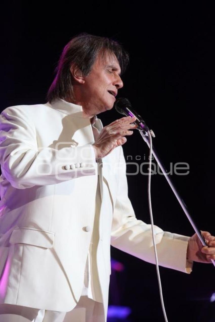 CONCIERTO . ROBERTO CARLOS