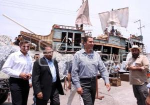 GOBIERNO . CARROS ALEGÓRICOS