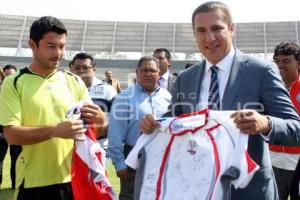 MORENO VALLE FELICITÓ A LOBOS