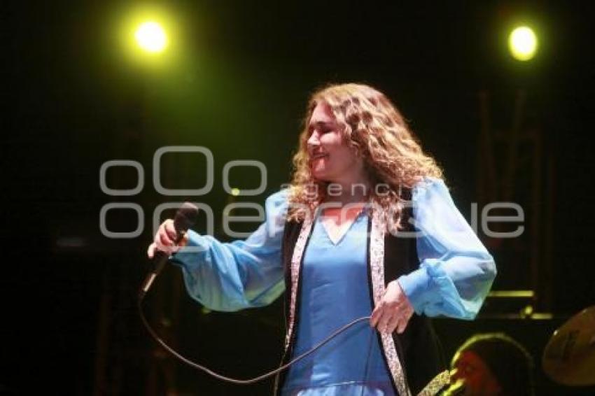 CONCIERTO . TANIA LIBERTAD