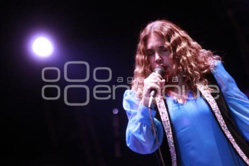 CONCIERTO . TANIA LIBERTAD
