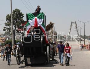 CARROS ALEGÓRICOS DESFILE 5 DE MAYO