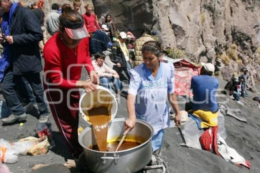 OFRENDA DON GOYO. VOLCÁN POPOCATÉPETL