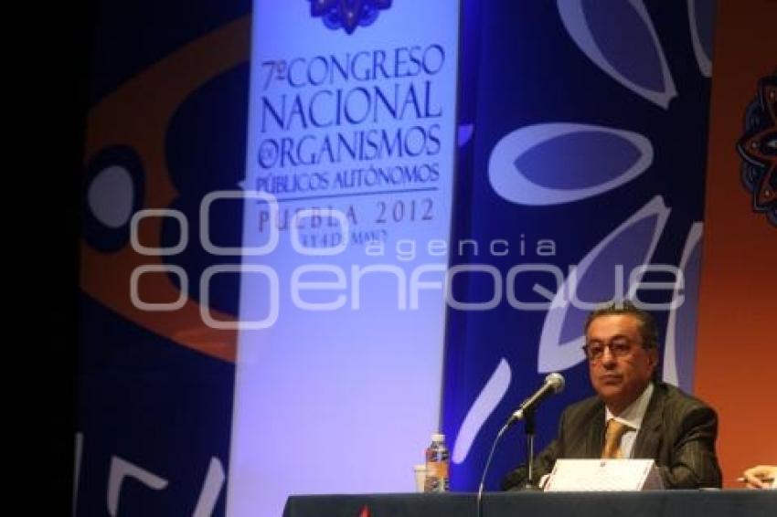 FERNANDO GÓMEZ MONT