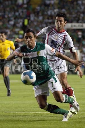 LEÓN VS LOBOS