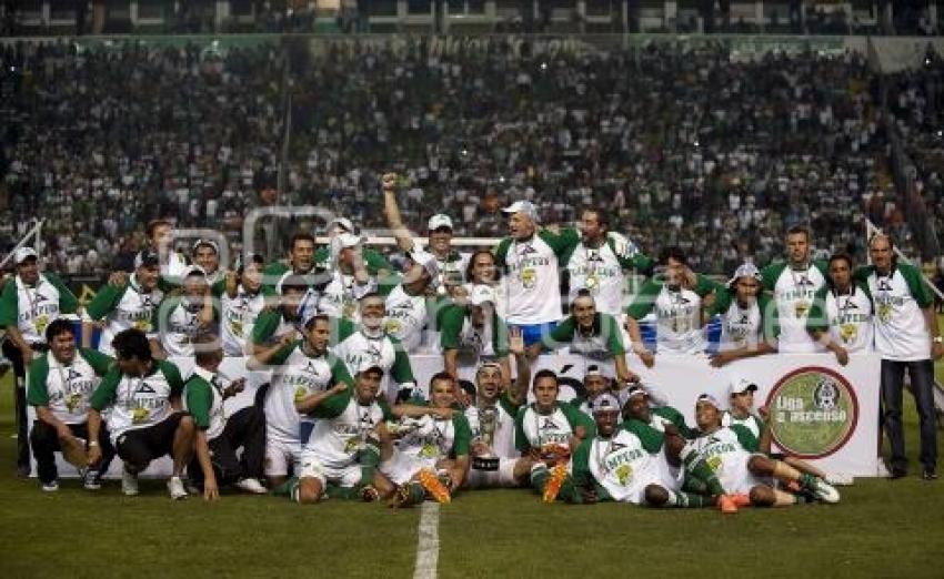 LEÓN VS LOBOS