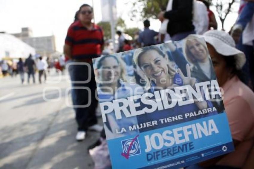 DESFILE 5 DE MAYO