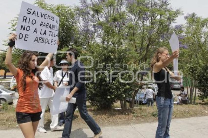 MANIFESTACIÓN . RÍO RABANILLO