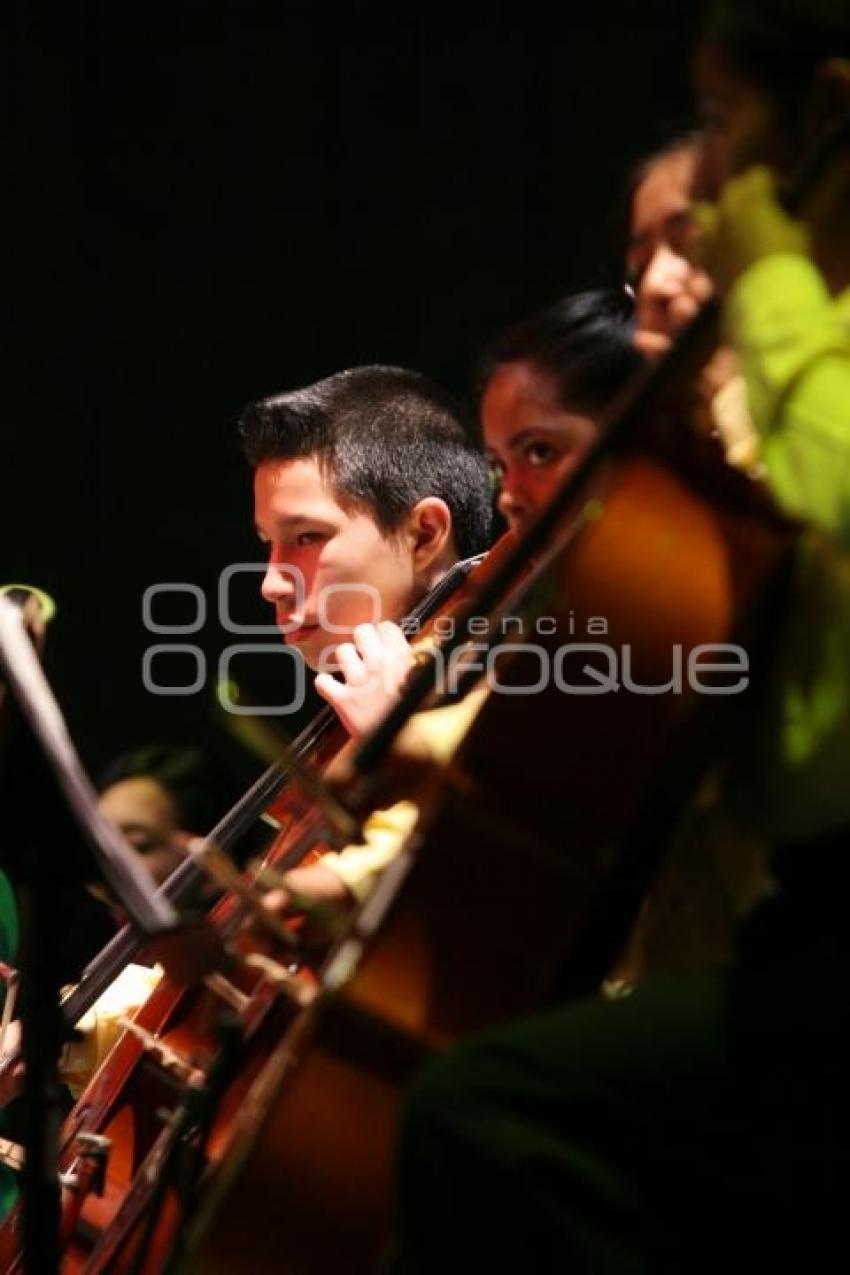 ORQUESTA ESPERANZA AZTECA