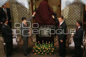 DEVELA GOBERNADOR BUSTO A IGNACIO ZARAGOZA EN CONGRESO