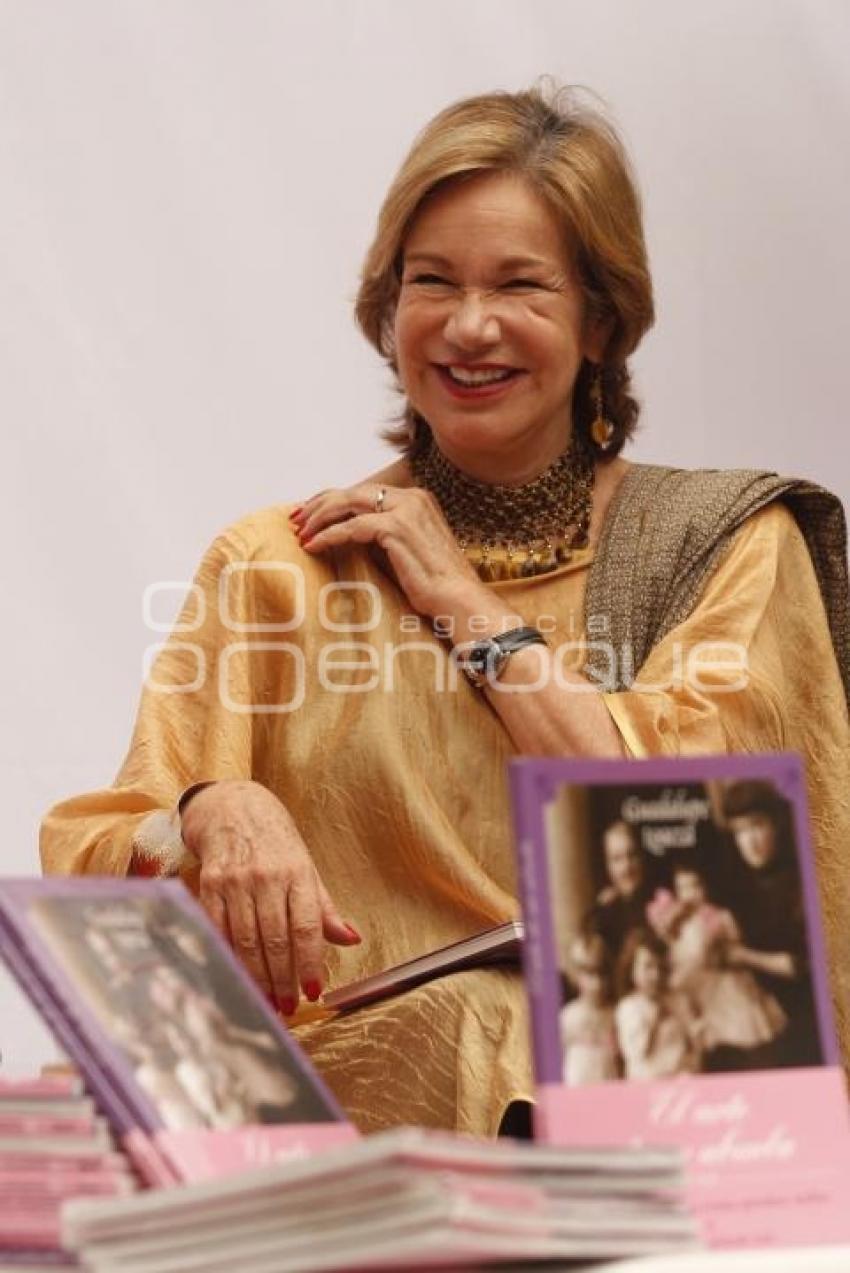 GUADALUPE LOAEZA . DÍA DE LAS MADRES