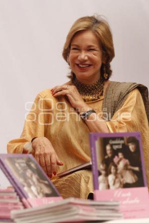 GUADALUPE LOAEZA . DÍA DE LAS MADRES