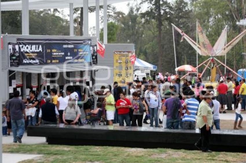 AFLUENCIA EN LA FERIA