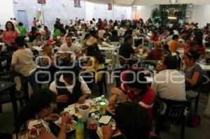 AFLUENCIA EN LA FERIA