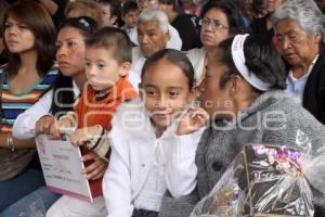 RIVERA FESTEJÓ A LAS MAMÁS