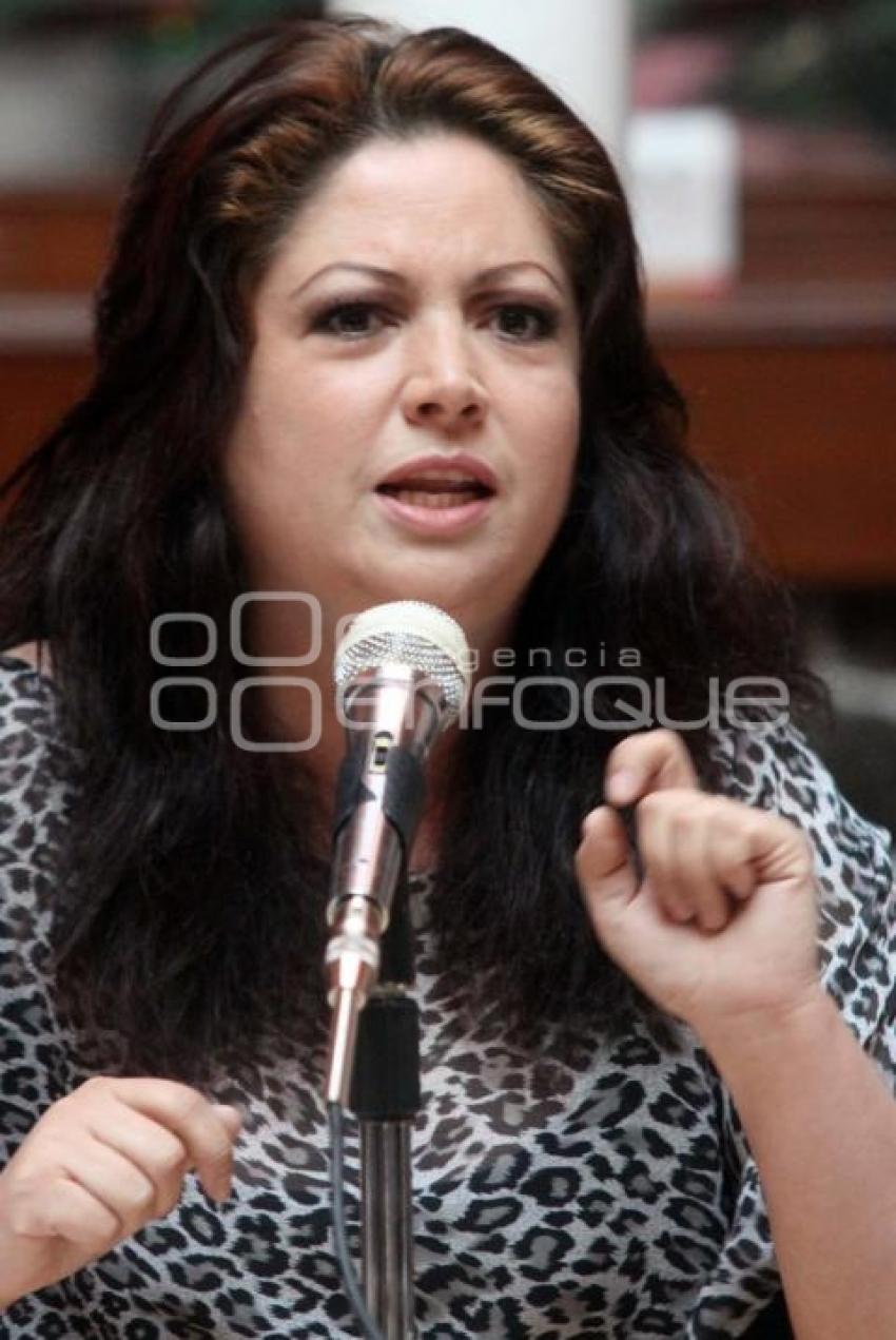 VIOLETA LAGUNES