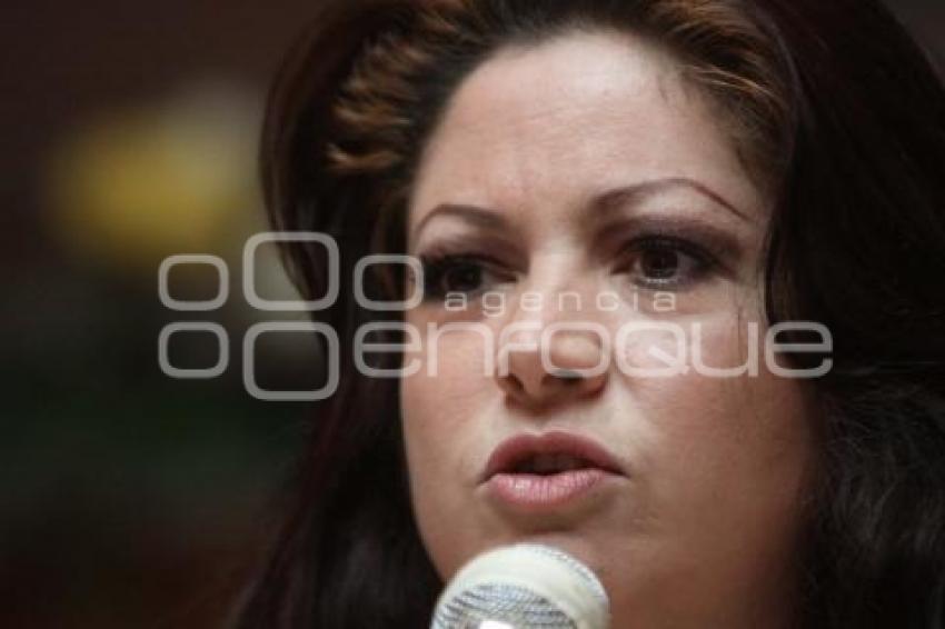 VIOLETA LAGUNES