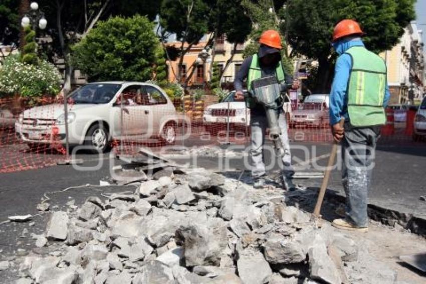 TRABAJOS DE BACHEO EN PALAFOX Y MENDOZA