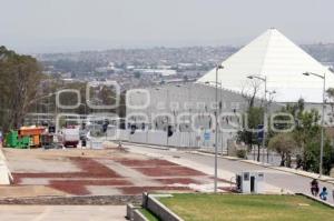 TRABAJOS EN LA ZONA DEL CENTRO EXPOSITOR