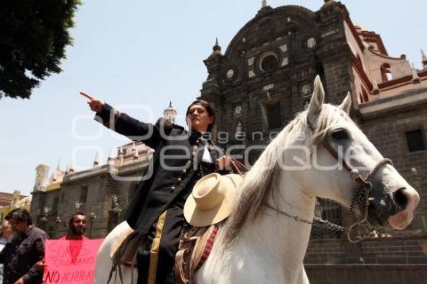 JESUSA RODRÍGUEZ PERSONIFICA Y FESTEJA A IGNACIO ZARAGOZA