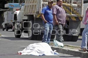 MOTOCICLISTA MATA A PEATÓN