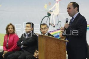 PREMIAN A GANADORES DE CONCURSO DE CUENTO