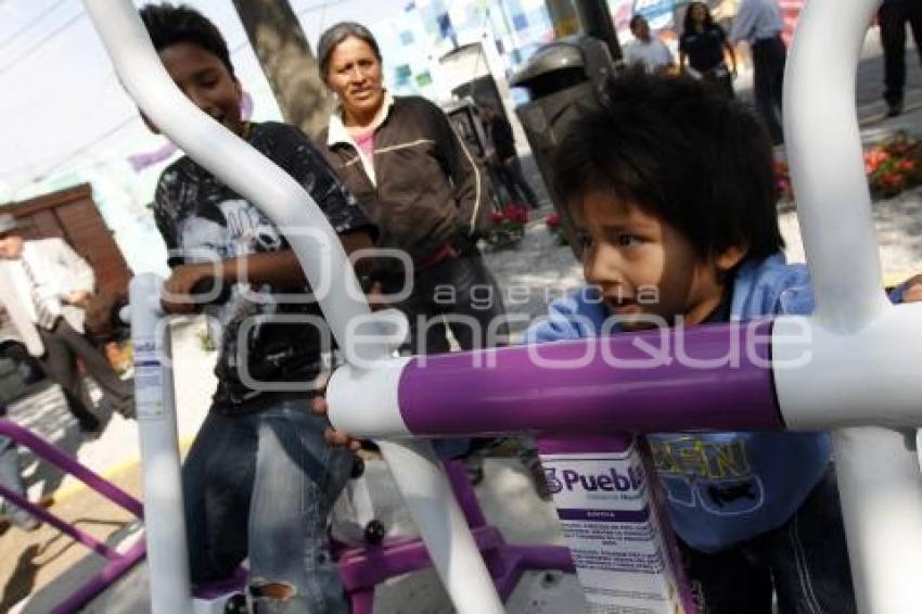INAUGURAN GIMNASIO AL AIRE LIBRE