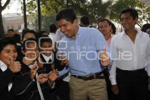 INAUGURAN GIMNASIO AL AIRE LIBRE