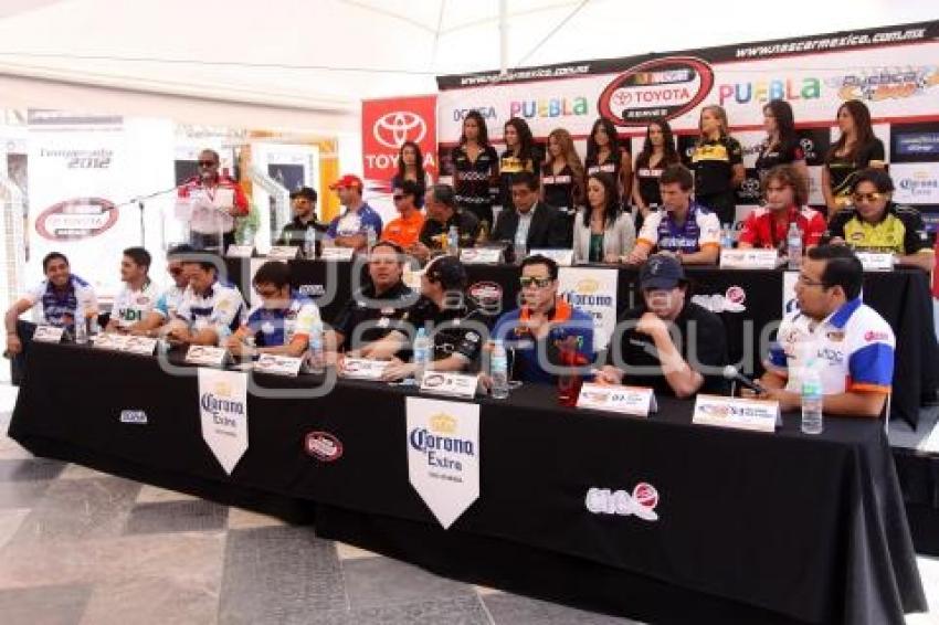 CARRERA NASCAR TOYOTA SERIES
