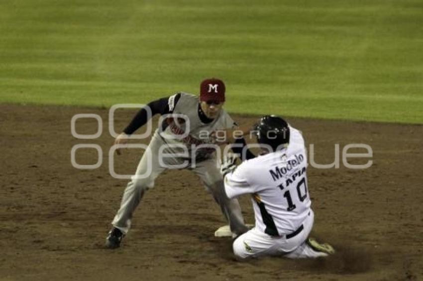 BEISBOL . PERICOS VS PETROLEROS