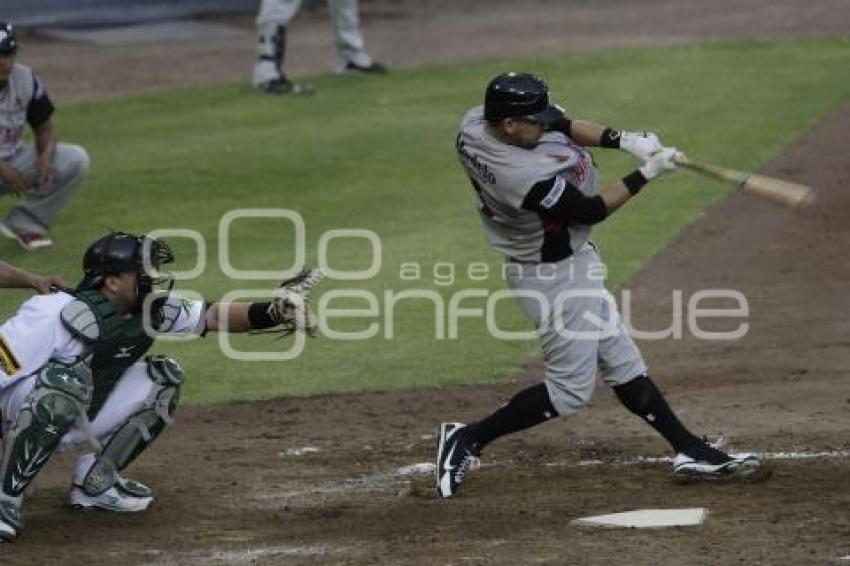 BEISBOL . PERICOS VS PETROLEROS