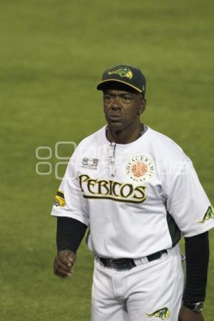 BEISBOL . JULIO FRANCO