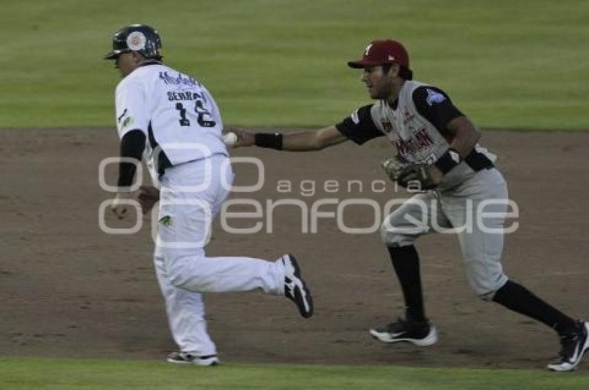 BEISBOL . PERICOS VS PETROLEROS