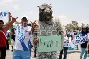 MARCHAN AFICIONADOS EN CONTRA DE HENAINE