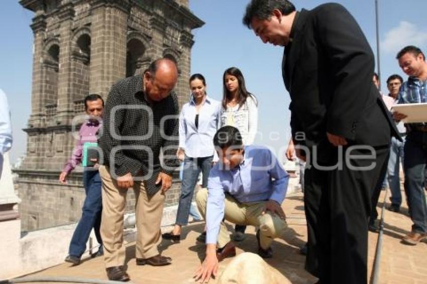 EDUARDO RIVERA SUBE AL TECHO DE CATEDRAL