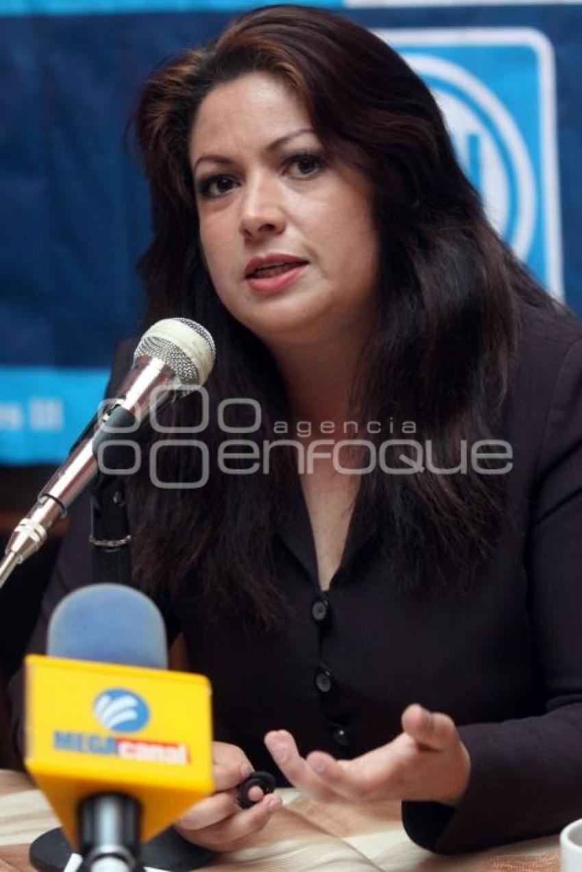 VIOLETA LAGUNES