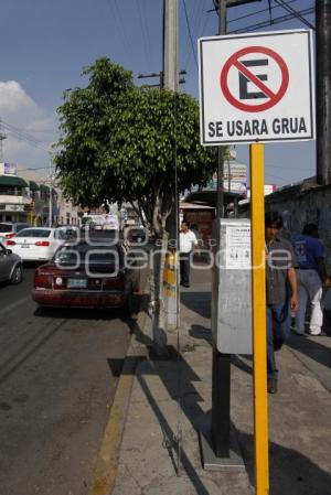 PROHIBEN ESTACIONARSE EN LA 25 ORIENTE PONIENTE