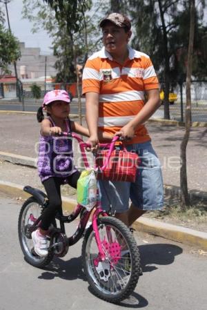 VIDA COTIDIANA. BICICLETA