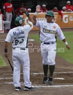 PERICOS VS ÁGUILAS . BEISBOL