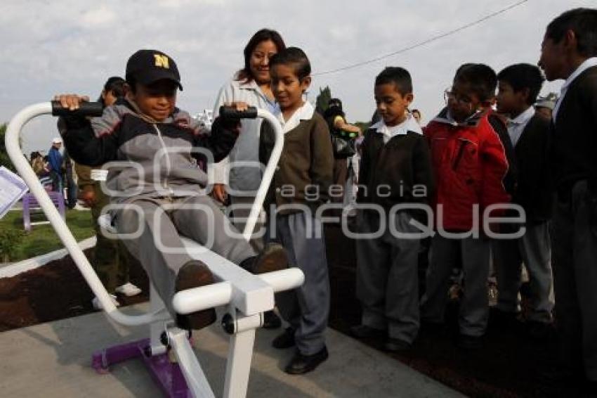 INAUGURAN GIMNASIO AL AIRE LIBRE