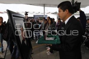 HOMENAJE PÓSTUMO A POLICÍA CAÍDO