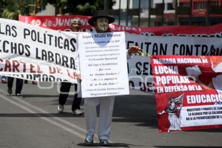 MANIFESTACIÓN MAESTROS