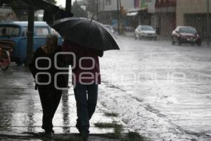 CAE LLUVIA INTENSA EN PUEBLA