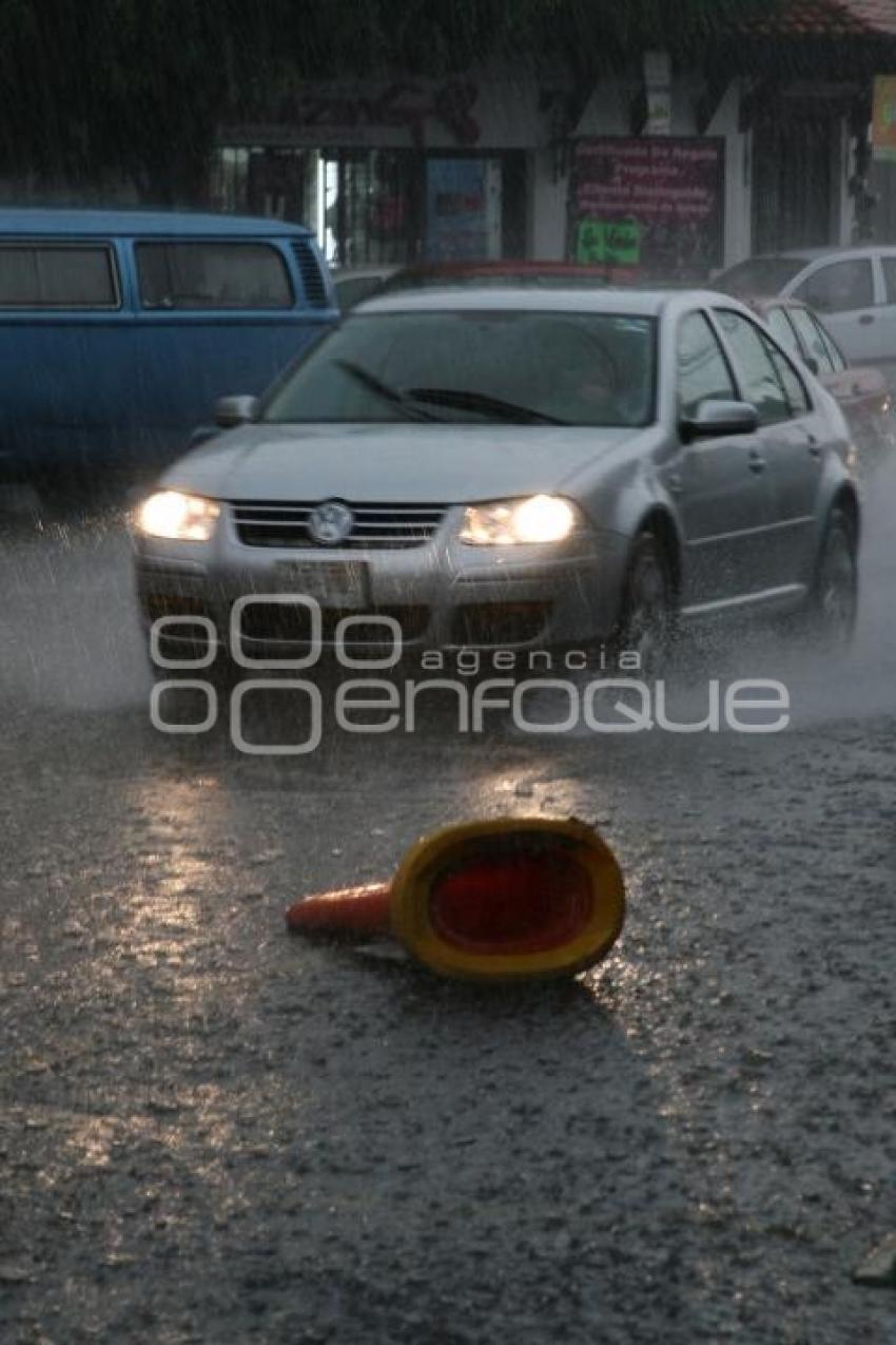 CAE LLUVIA INTENSA EN PUEBLA