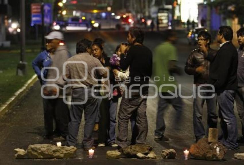 CIERRAN REFORMA Y EXIGEN JUSTICIA POR ASESINATO EN LA ROMERO VARGAS