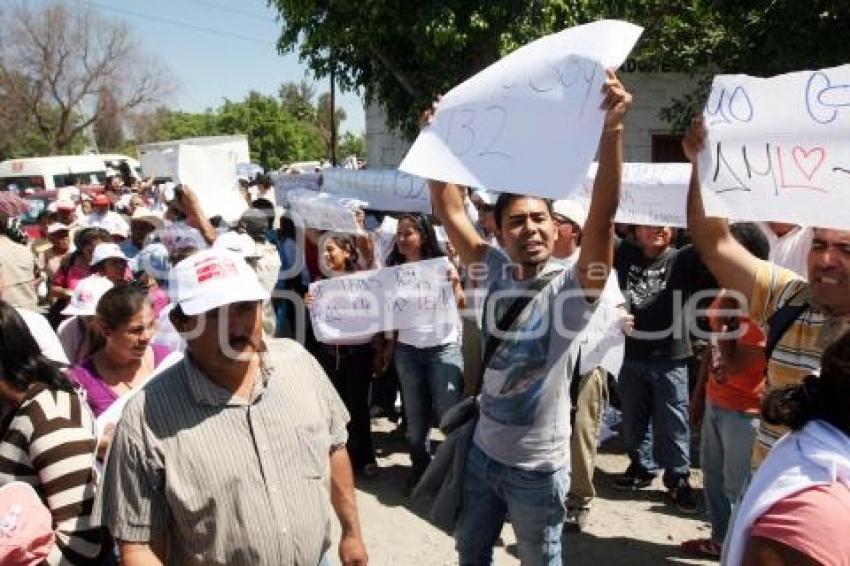 MANIFESTACIÓN 132 EN VISITA DE EPN A IZÚCAR